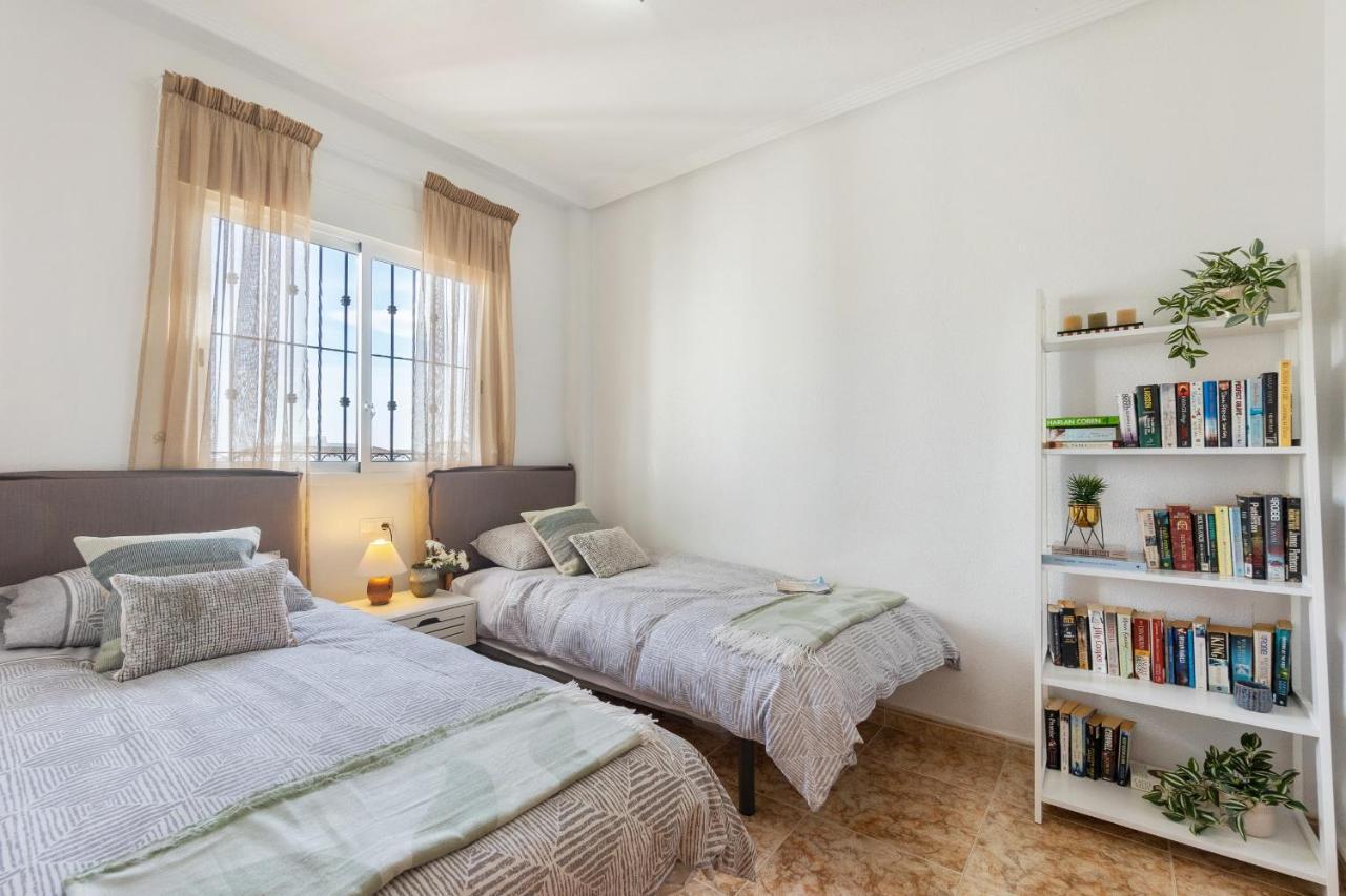Cb Living - Homely Apartment Cinuelica, Punta Prima Dehesa de Campoamor  エクステリア 写真