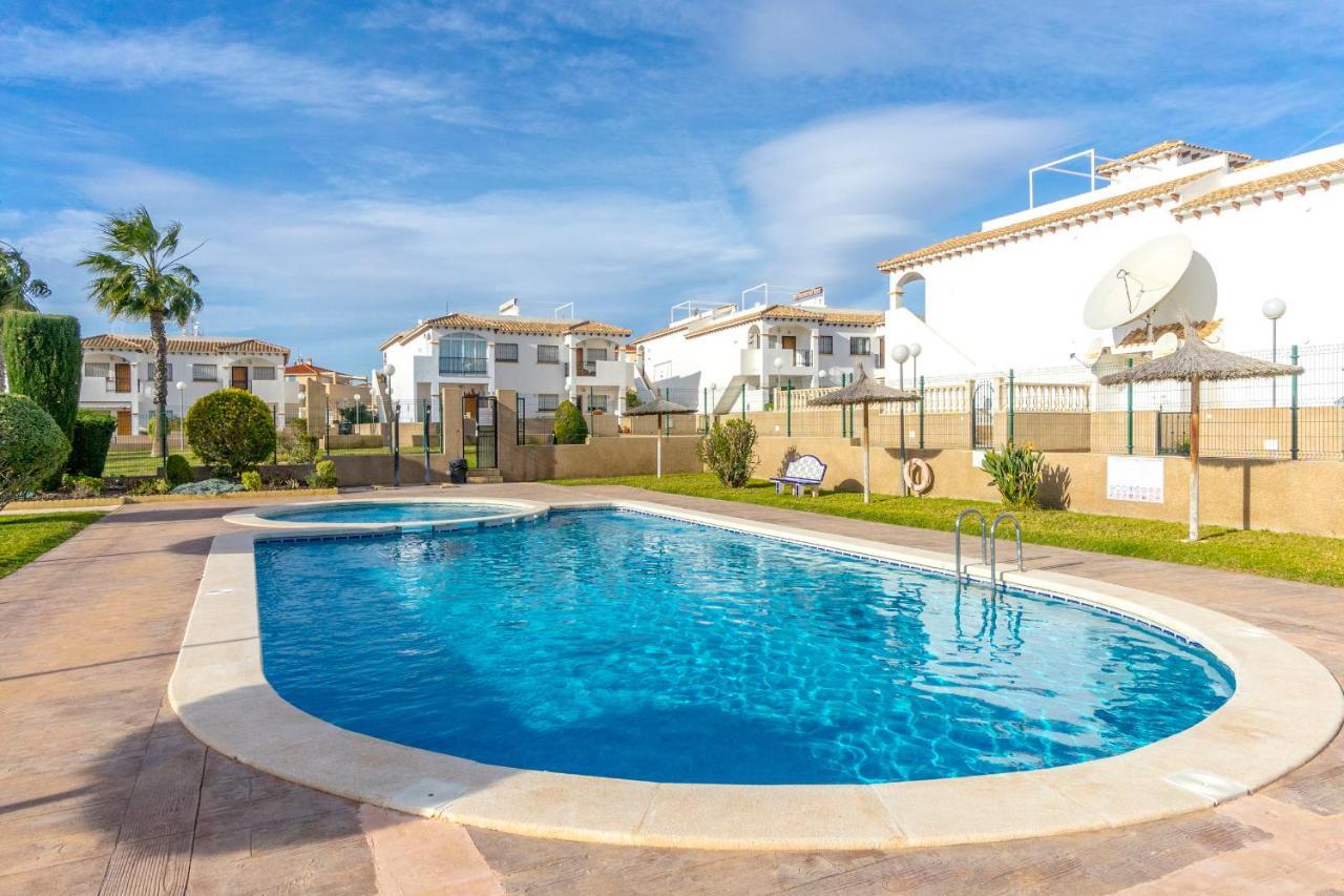 Cb Living - Homely Apartment Cinuelica, Punta Prima Dehesa de Campoamor  エクステリア 写真