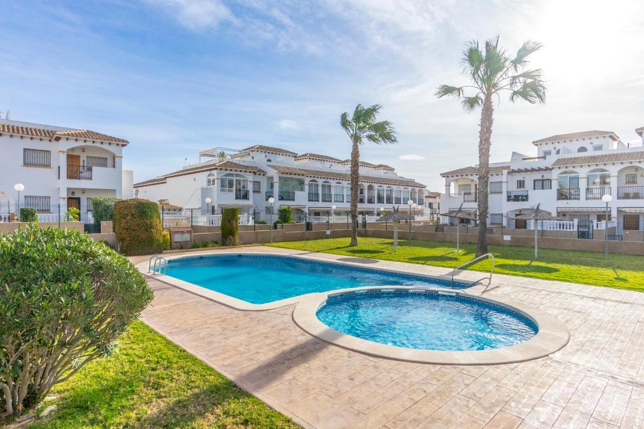 Cb Living - Homely Apartment Cinuelica, Punta Prima Dehesa de Campoamor  エクステリア 写真